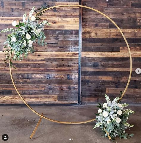 Large Hoop Wedding Backdrop, Flower Arch Circle, Wire Arch Wedding, Infinity Circle Wedding Arch, Simple Round Wedding Arch, Circle Arch Decoration Wedding, Round Arbor Wedding, Circle Arch Ideas, Gold Hoop Arch Wedding