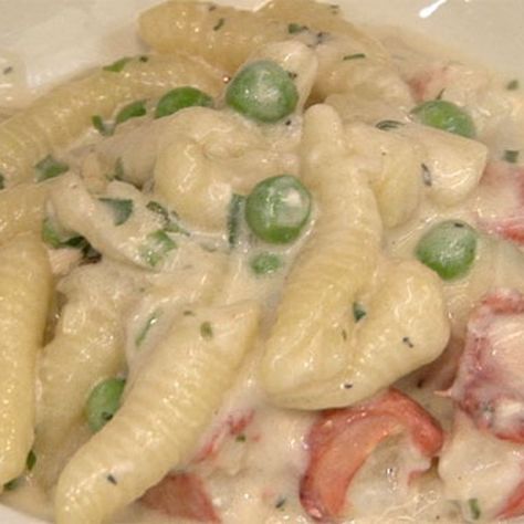 Pasta With Lobster, Cavatelli Recipe, Mascarpone Recipe, Cavatelli Pasta, Mascarpone Recipes, Dried Pasta, Clam Sauce, Spring Peas, How To Cook Lobster