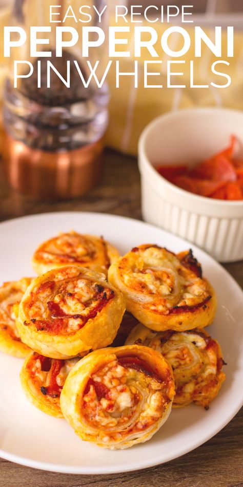 Pepperoni Pinwheels Crescent Rolls, Pizza Pinwheels Crescent Rolls, Pizza Variations, Pepperoni Pinwheels, Easy Pepperoni Pizza, Pepperoni Bites, Pepperoni Pizza Rolls, Puff Pastry Pinwheels, Indulgent Recipes