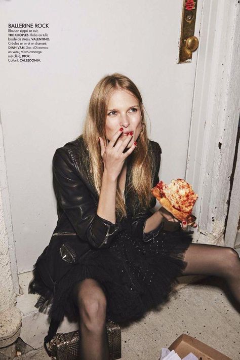 Midnight Sun / ELLE France 2016 Pizza Fashion Editorial, Elle Fashion, Fashion Photography Inspiration, Midnight Sun, Fashion Night, Flash Photography, Blonde Beauty, Fashion Editorial, Fashion Shoot