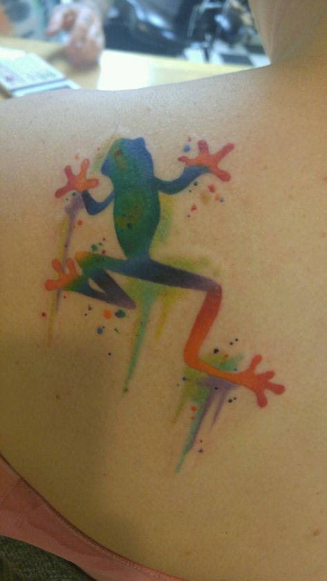 Frog tattoo watercolor Frog Flash Tattoo, Cool Frog, Tattoo Line Art, Frog Stuff, Tattoos Aesthetic, Art Frog, Frog Tattoo, Tattoo Line, Tattoo Watercolor