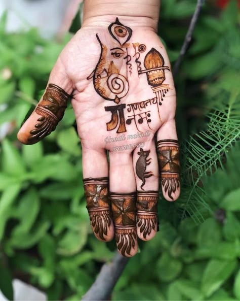 Ganpati Bappa Mehndi Design, Ganesh Mehendi, Ganesh Mehndi Designs, Ganpati Mehndi Design, Groom Mehandi, Cute Henna Tattoos, Mehndi Ideas, Indian Mehndi Designs, Mahendi Designs