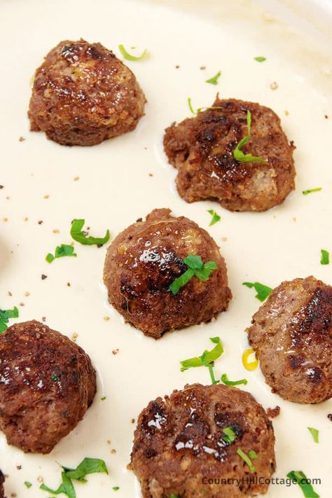 Meatball Alfredo Pasta, Meatballs With Alfredo Sauce, Meatball Alfredo, Meatballs Alfredo, Alfredo Meatballs, The Best Meatballs, Tender Meatballs, Best Meatballs, How To Cook Meatballs