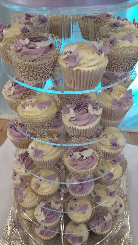 Quince Cupcakes Ideas, Lilac Cupcakes Wedding, Lilac And Champagne Quince, Lilac Cupcakes Lavender, Lilac And White Wedding Theme, Tangled Party Table Decor, 15 Birthday Cake Purple, Quinceanera Cupcakes Ideas, Quince Cake Purple