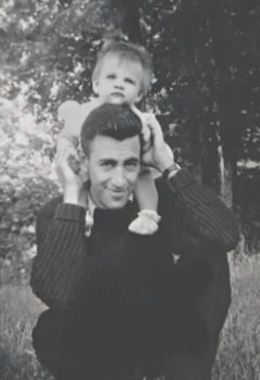 J.D. Salinger and his daughter, Margaret Jd Salinger, J D Salinger, Short Novels, Catcher In The Rye, People Of Interest, Writers And Poets, American Literature, Writers Write, Famous Authors