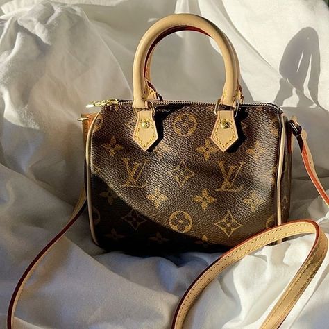 Louis Vuitton Brown Bag, Dhgate Finds, Handbag Styles, Nano Speedy, Sac Louis Vuitton, Handbag Hardware, Girly Bags, Luxury Purses, Fancy Bags