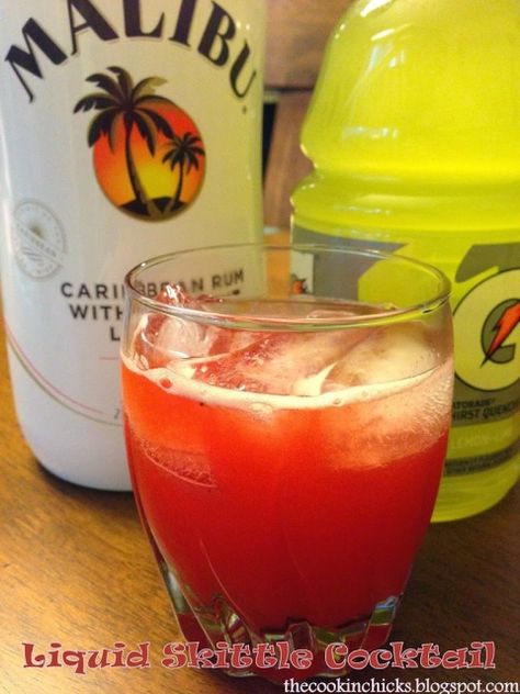 Skittles Drink, Easy Shot Recipes, Frozen Strawberry Daiquiri, Pink Drink Recipes, Malibu Drinks, Mango Rum, The Cookin Chicks, Liquor Drinks, Rum Drinks