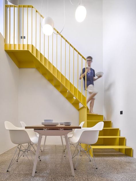 Yellow Staircase Kresings Architektur Yellow Staircase, Stair Inspiration, Yellow Stairs, Diy Staircase, Interior Staircase, Metal Stairs, Staircase Decor, Stair Handrail, Charles Ray