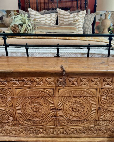 While we are unloading yet another fabulous container from India, here is a calm and collected corner of TDL with a lovely old Himachal trunk that just arrived as an end of bed chest. We have to revel in these pretty vignettes as we tear apart the floor to fit in more goodies! Love also this pale suzani tent border textile as a bed runner - such a sweet piece. Come see all the incredible new finds! #tierradellagarto #himachalchest #suzani . . #welltraveledhome #maximalism #moreismore #morei... End Of Bed Trunk, Bed Chest, Bed Runner, Maximalism, World Of Interiors, Bed Styling, Eclectic Decor, House Colors, Rustic Decor