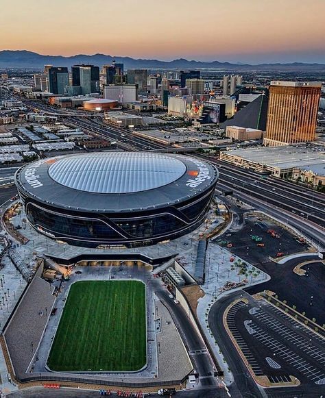 Las Vegas Mega Church, Stadium Architecture, Nfl Stadiums, Las Vegas Vacation, Stadium Design, Minecraft City, Vegas Vacation, Us Travel Destinations, Vacation Usa