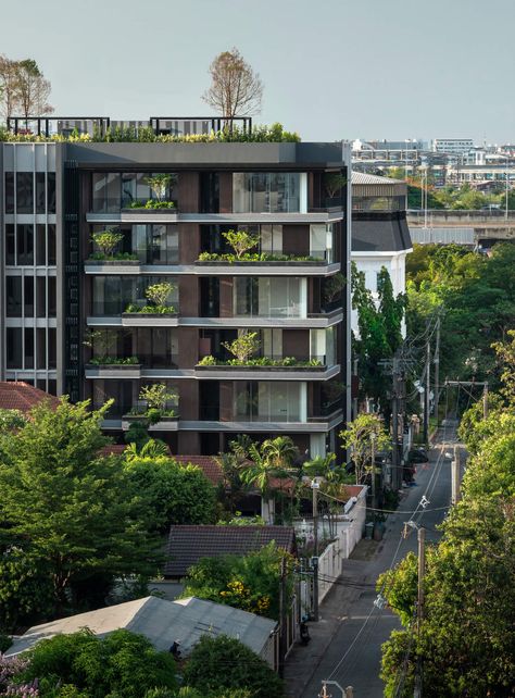 Kalm Penthouse, Penthouse Exterior, Condominium Architecture, Hotel Design Architecture, Apartments Exterior, Facade Architecture Design, Residential Building Design, Condo Design, Skyscraper Architecture