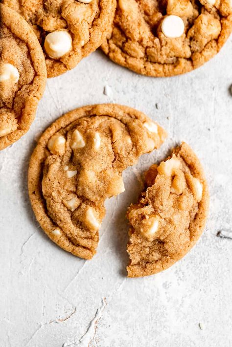 Bakery Inspiration, White Chocolate Macadamia Cookies, Chocolate Macadamia Nut Cookies, White Chocolate Macadamia Nut Cookies, White Chocolate Macadamia Nut, Macadamia Cookies, Macadamia Nut Cookies, Nut Cookies, Cookies From Scratch