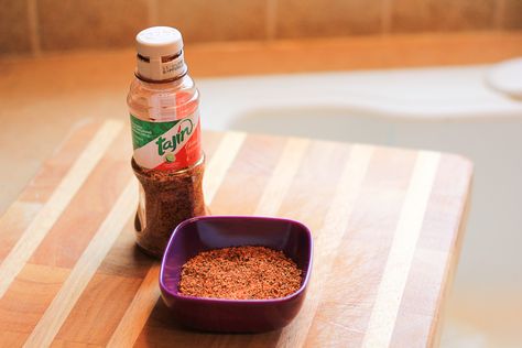 Tajin is the name of a brand of seasoning mix widely used in Mexico, Central and South America. It is a mixture of spices that consists primarily of chili Tajin Seasoning, Tajin Recipes, Mexican Fruit, Mexican Snacks, Seasoning Recipe, Homemade Seasonings, Chili Peppers, Seasoning Recipes, 21 Day Fix