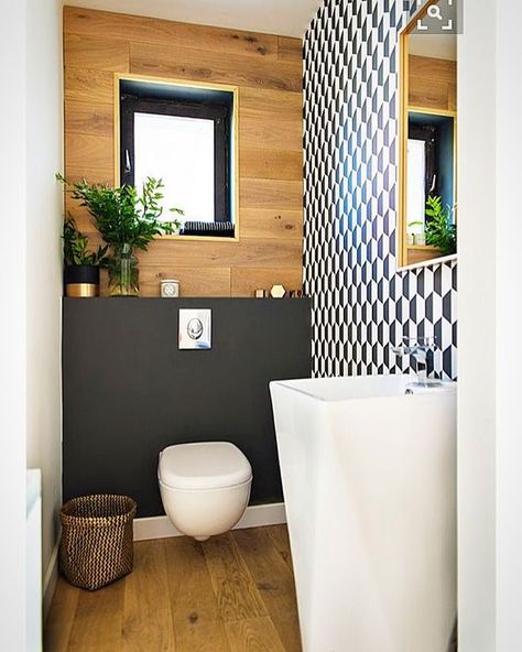 toilet Makeover Kamar Mandi, Small Bathroom Inspiration, Guest Toilet, Downstairs Toilet, Bad Inspiration, Small Toilet, Toilet Room, Toilet Design, Bad Design