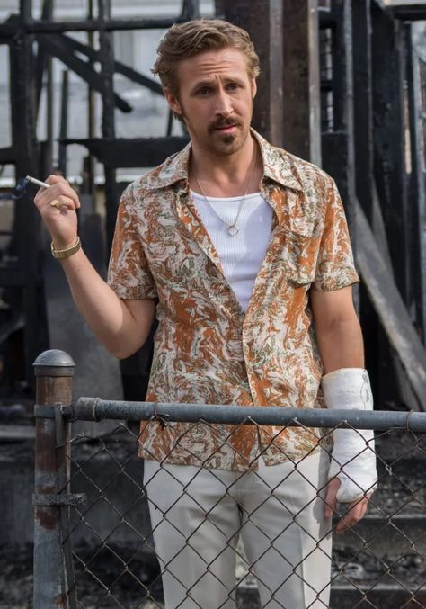 The Nice Guys: Ryan Gosling's '70s Sportswear » BAMF Style Ryan Gosling Haircut, Holland March, 70s Sportswear, Ryan Gosling Style, The Nice Guys, 70s Mens Fashion, Райан Гослинг, Nice Guys, Ryan Gosling