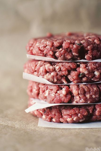 ground-beef-0229 by PasstheSushi, via Flickr Meat Food Styling, Homemade Burger Patties, Beef Burgers Patties, Grilled Burgers, Homemade Burgers, Gourmet Burgers, Ground Beef Recipes Easy, Hamburger Patties, Beef Burger