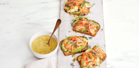 Smoked Salmon Tartines with Gravlax Sauce by Ina Garten The Best Avocado Toast, Best Avocado Toast, Butternut Squash Kale, Food Savory, Ina Garten Recipes, Weekend Cooking, Amazing Appetizers, Barefoot Contessa, Food Network Magazine