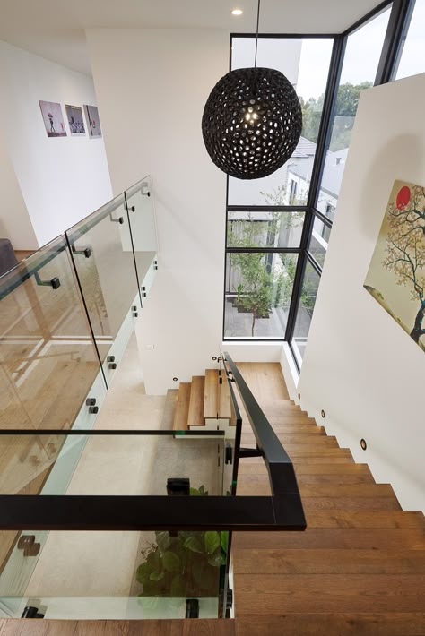 Duplex Stairs, Corner Stairs, Villa Stairs, Open Plan Design, Glass Railing Stairs, Ladder Stairs, Staircase Railing Design, High Ceiling Living Room, Stairs Design Interior