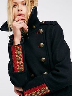 Peacoats, Mode Boho, Military Style Jackets, City Limits, Wool Peacoat, Moda Vintage, Military Inspired, 가을 패션, Steampunk Fashion