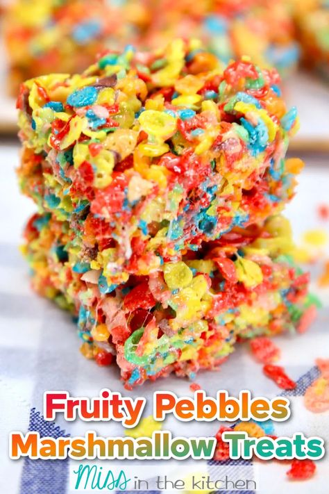 Fruity Pebbles Treats are a quick and easy no bake treat perfect for any day of the week. A must-try dessert for marshmallow treat fans. Cinnamon Toast Crunch Bars, Fruity Pebbles Treats, Fruity Pebbles Cereal, Chocolate No Bake Cookies, Marshmallow Treats, Cinnamon Toast Crunch, Easy No Bake, Easy Peanut Butter, Fruity Pebbles