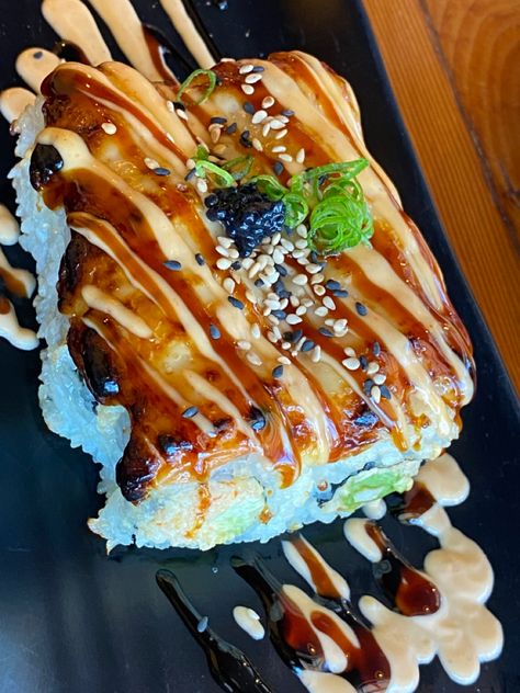 The Alaska baked roll from Makin Vegan Sushi Vegan Sushi, Baked Rolls, Alaska, Fuel, Rolls, Baking, Ethnic Recipes