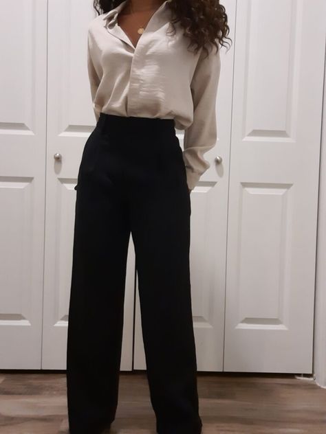 Black Neutral Work Outfit, Black Formal Pants Women Outfit, Black Official Pants Outfit, Semi Formal Shirts For Women, Wide Leg Pants Button Up Shirt, Semi Formal Black Pants Outfit For Women, Formal Dress Pants For Women, Neutral Corporate Outfit, Woman Slacks Outfit