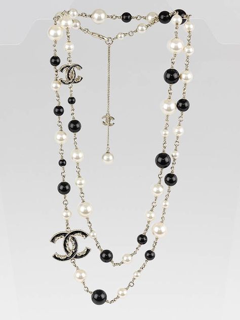 Chanel White/Black Beaded and CC Logo Long Necklace - Jewelry - CHN130516B Long Chanel Necklace, White And Black Pearl Necklace, Pearl Necklace Chanel, Chanel Necklace Pearl, Chanel Long Necklace, Collar Chanel, Channel Necklace, Chanel Necklaces, Chanel Pearl Necklace