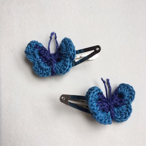 Crochet Stitches Symbols, Crochet Store, Crochet Case, Crochet Tutorial Pattern, Crochet Hair Clips, Crochet Fairy, Crochet Stitches Guide, Beginner Crochet Tutorial, Crochet Hair Accessories