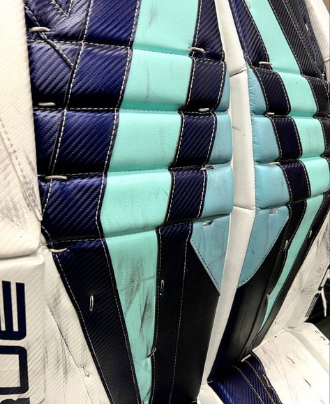 goalie pads Hockey Goalie Aesthetic, Goalie Aesthetic, Hockey Aesthetic, Goalie Pads, Hockey Goalie, Aesthetic Green, Green Aesthetic, Nhl, Hockey