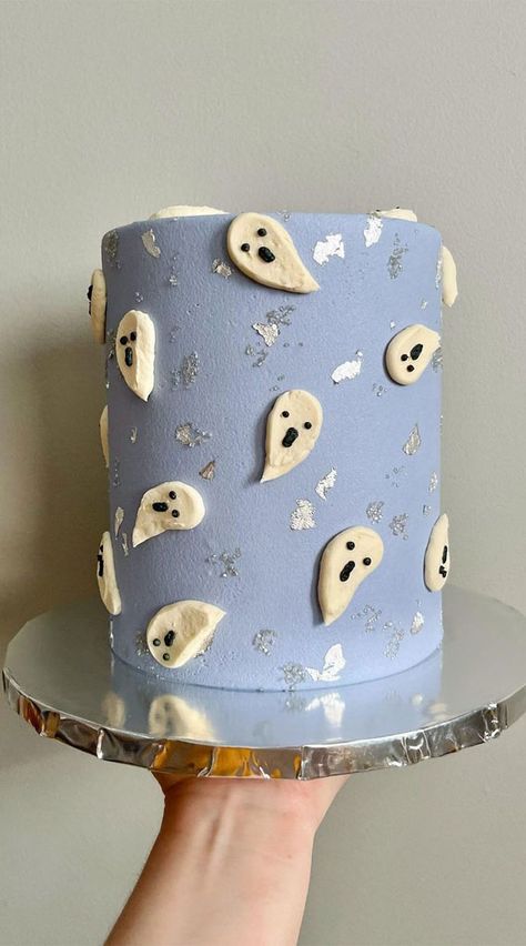 Halloween cake, Ghost cake, Halloween-Themed cake, Halloween birthday cake, Halloween cake pink, Cute Halloween cake, Halloween cake ideas Ghost Cake Birthday, Ghost Birthday Cake, Birthday Cake Halloween, Halloween Cake Ideas, Cute Halloween Cakes, Halloween Birthday Cake, Cake Halloween, Spooky Cake, Halloween Birthday Cakes