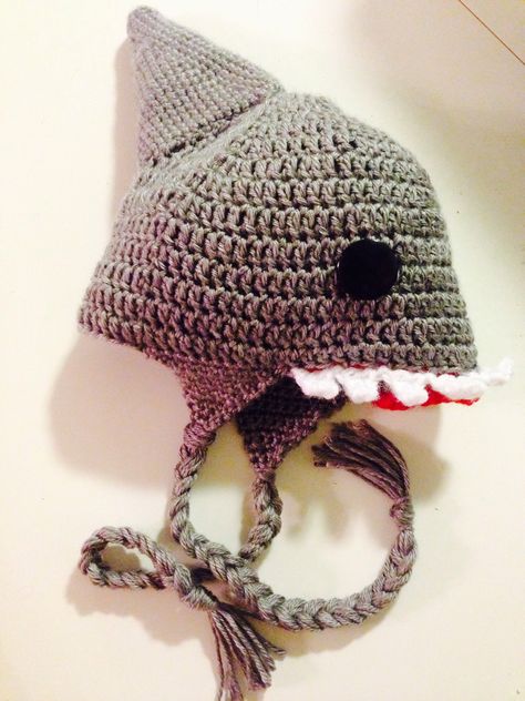 Shark hat http://www.repeatcrafterme.com/2013/08/crochet-shark-hat-pattern.html Crochet Shark Hat Pattern, Crochet Shark Beanie Free Pattern, Shark Hat Crochet Pattern Free, Crochet Shark Hat Free Pattern, Shark Crochet Hat, Crochet Shark Hat, Shark Crochet, Crochet Shark, Shark Hat