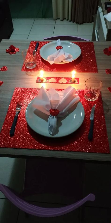 Happy Birthday Decoration Ideas, Valentines Table Setting, Romantic Room Ideas, Birthday Decoration Ideas At Home, Romantic Dinner Tables, Romantic Room Surprise, Romantic Dinner Decoration, Valentines Table, Birthday Decoration Ideas