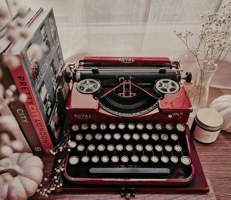 Red Typewriter, Royal Typewriter, Aesthetic Writing, Typewriter, Writing, Red