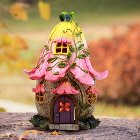 Fairy Garden Mushroom House, Fairy Garden Lantern Ideas, Fairy House Miniature, Fairy House Sculpture, Garden Fairy House, Fairy Garden Clay Ideas, Fairy Clay Houses, Fairy House Diy How To Make A, Fairy House Aesthetic