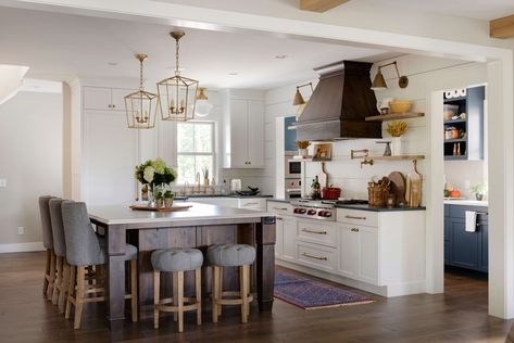 Kitchen Design 101: Countertop Heights and Overhangs For Kitchen Seating - Dura Supreme Cabinetry Pantry Behind Kitchen, Farmhouse Chic Kitchen, Farmhouse Transitional, Farmhouse Kitchen Design, 5 Elements, Cabinetry Design, Transitional House, Transitional Kitchen, Chic Kitchen