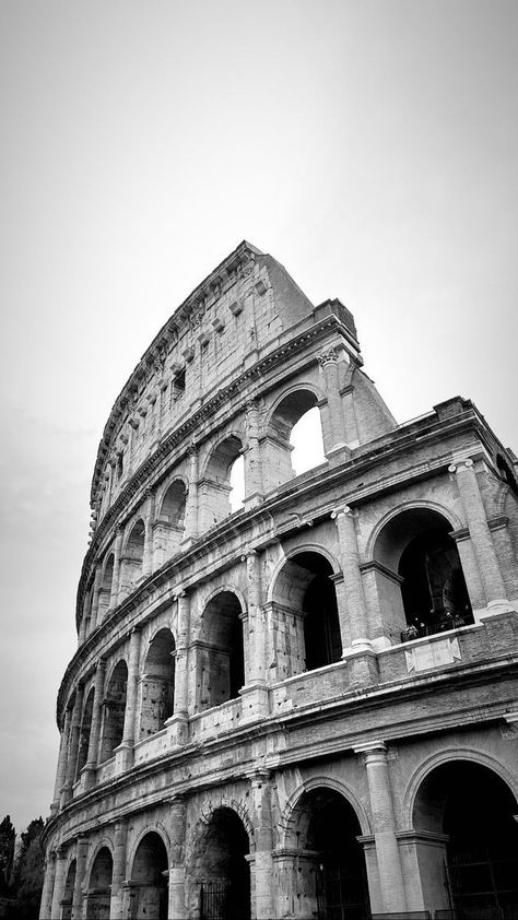 Italy Black And White Photography, Black And White Collage Pictures, Black And White Travel Aesthetic, Black And White Posters Aesthetic, Italia Wallpaper, Rome Black And White, Rome Coliseum, Black And White Photo Wall, Gray Aesthetic