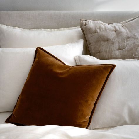 Sustainable linen weaves luxurious bedding that's elegant yet laid-back. Naturally regulating temperatures, our exclusive sheets keep sleepers cool in warm weather and warm in cooler months. Dreamy and serene, the pampas ivory harmonizes effortlessly with neutral and colorful bedding for a bed made just for you. Each sheet set includes one flat sheet, one fitted sheet and one standard pillowcase with a twin set, two standard pillowcases with full and queen sets or two king pillowcases with a kin Cognac Pillow, Natural Linen Bedroom, Copper Bedding, Full Bed Sheets, Velvet Bedding, Queen Bed Sheets, King Bed Sheets, Colorful Bedding, Anthropologie Inspired