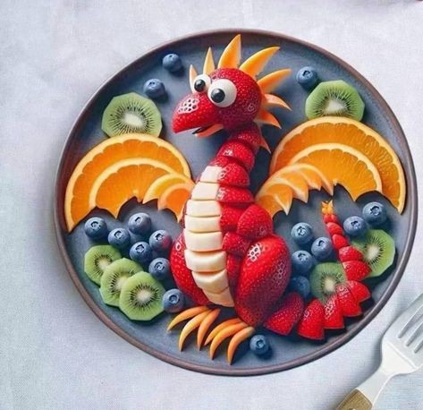 Lion Food Art, Chiara Core, Fruit Boards, Autumn Meals, Recipes Crockpot Chicken, Fruit Treats, Fun Holidays, Fruit Platter Designs, Decorações Com Comidas