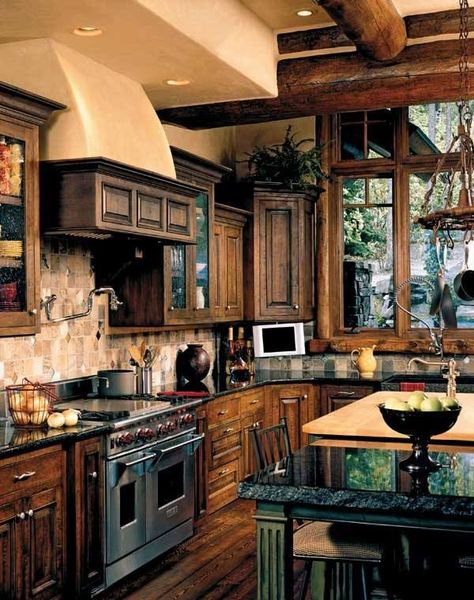 I want to cook in this kitchen :) maybeeee if I prove my cooking skills are good enough! Lol Dapur Rustic, Old World Kitchens, Decor Ikea, Timber House, Stunning Kitchens, Counter Tops, Cabin Homes, Counter Top, Design Case