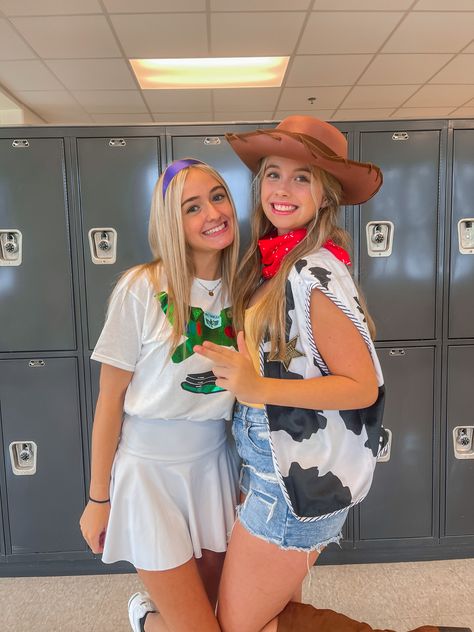 Toy Story Spirit Day, Movie Character Hoco Week, Disney School Spirit Week, Toy Story Dress Up, Disney Homecoming Theme Outfits, Disney Spirit Day, Spirit Week Character Day, Toy Story Outfit Ideas, Movie Character Dress Up