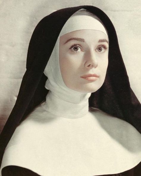 The Nun's Story, Audrey Hepburn Pictures, Nuns Habits, Nun Costume, Belgian Congo, Comedy Pictures, Audrey Hepburn Photos, Film Editing, Best Cinematography