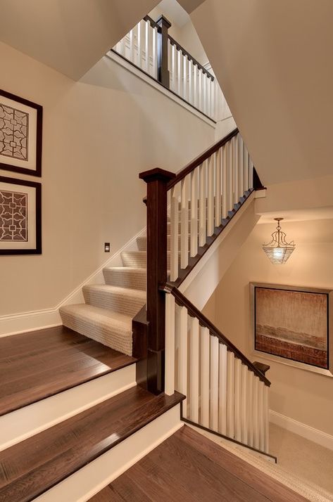 Staircase Traditional, Traditional Stairs, White Banister, Design Staircase, Hardwood Stairs, Traditional Staircase, Trendy Interiors, Butcher Blocks, Staircase Remodel