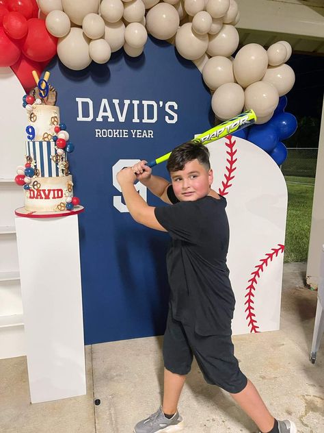 Baseball Party Backdrop Ideas, Baseball Backdrop Ideas, Baseball Birthday Backdrop, Baseball Party Ideas, Baseball Backdrop, Baseball Birthday Party Ideas, Baseball Banquet, Baseball Theme Birthday, Baseball Ideas