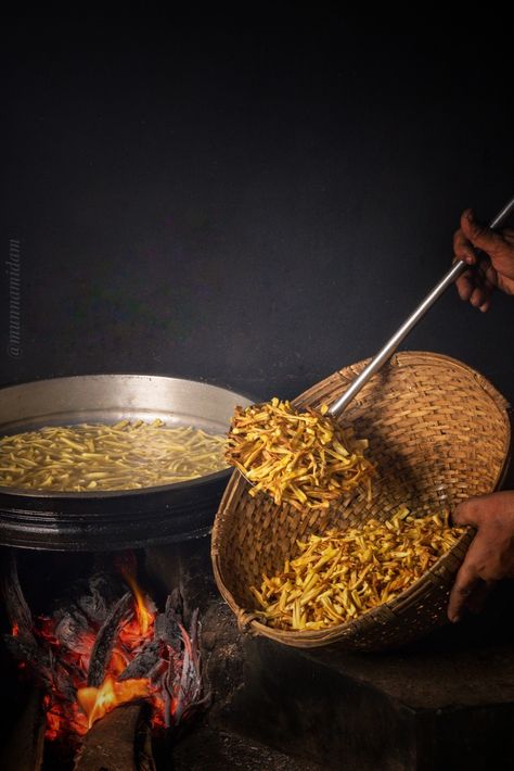 Traditional kerala snack.. Jackfruit recipes Indian Cottagecore, Jackfruit Chips, Kerala Snacks, Food Shoot, Jackfruit Recipes, Kerala House, Food Pic, Food Photoshoot, Visual Reference