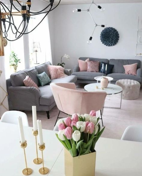 Gray Couch, Living Room Decor Gray, Pink Living Room, Living Room Color Schemes, Small Living Room Decor, Home Design Living Room, Living Room Decor Cozy, Living Room Decor Modern, Decor Home Living Room