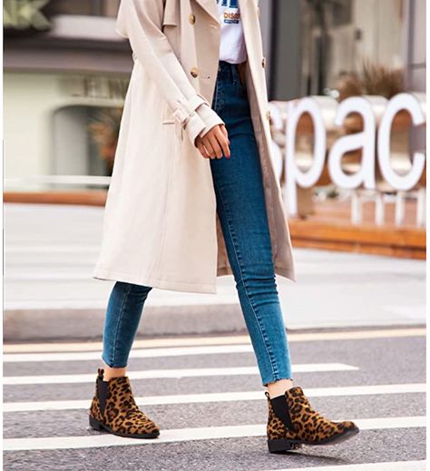 How To Wear Leopard Ankle Boots in 2021 (15 Cute Outfit Ideas!) - Life with Mar Leopard Chelsea Boots Outfit, Leopard Print Chelsea Boots Outfit, Leopard Boots Ankle Outfit, Leopard Print Boots Outfit, Flat Ankle Boots Outfit, Flat Boots Outfit, Print Boots Outfit, Chelsea Boot Outfits Women, Chelsea Boots Fashion