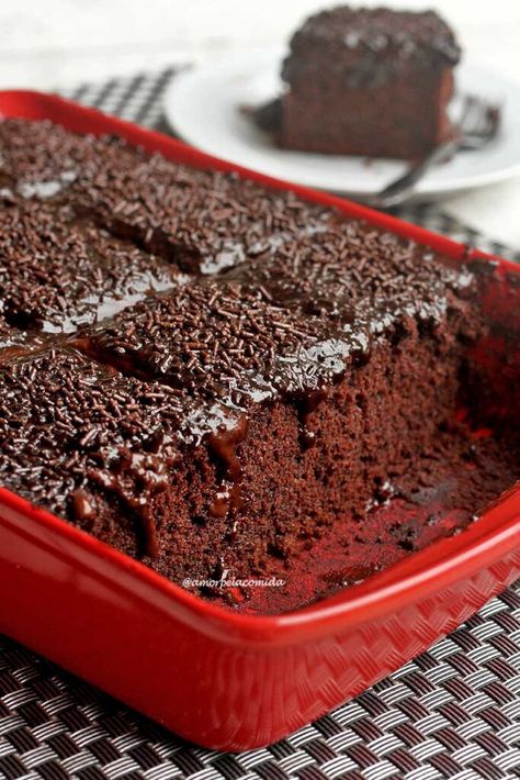 Poke Cake, Brazilian Food, Sem Lactose, Gluten Free Dairy Free, Cake Desserts, Gluten Free Recipes, Workout Food, Chocolate Cake, Health Food