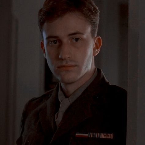 Eugene Sledge The Pacific, Eugene Sledge, Joseph Mazzello, Joe Mazzello, Band Of Brothers, Hbo Series, Men In Uniform, The Pacific, Male Models