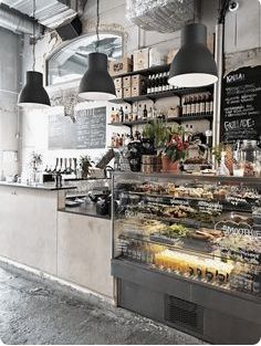 Cafe Industrial, Cafe Counter, Industrial Cafe, Cozy Coffee Shop, Design Café, Industrial Coffee, Coffee Shops Interior, Bakery Design, Coffee Shop Design