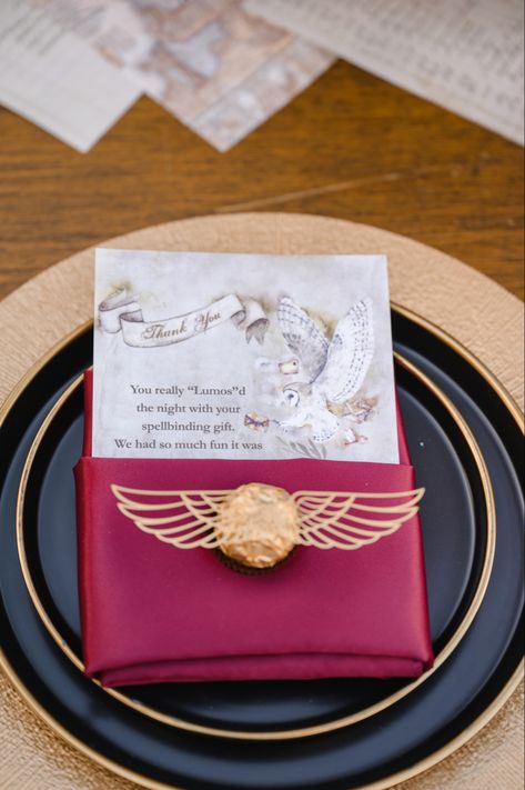 Harry Potter themed birthday favors Harry Potter Napkin Rings, Harry Potter Napkins, Hp Cake, Gifting Hampers, Harry Potter Table, Harry Potter Christmas Decorations, Harry Potter Halloween Party, Harry Potter Wedding Theme, Harry Potter Baby Shower